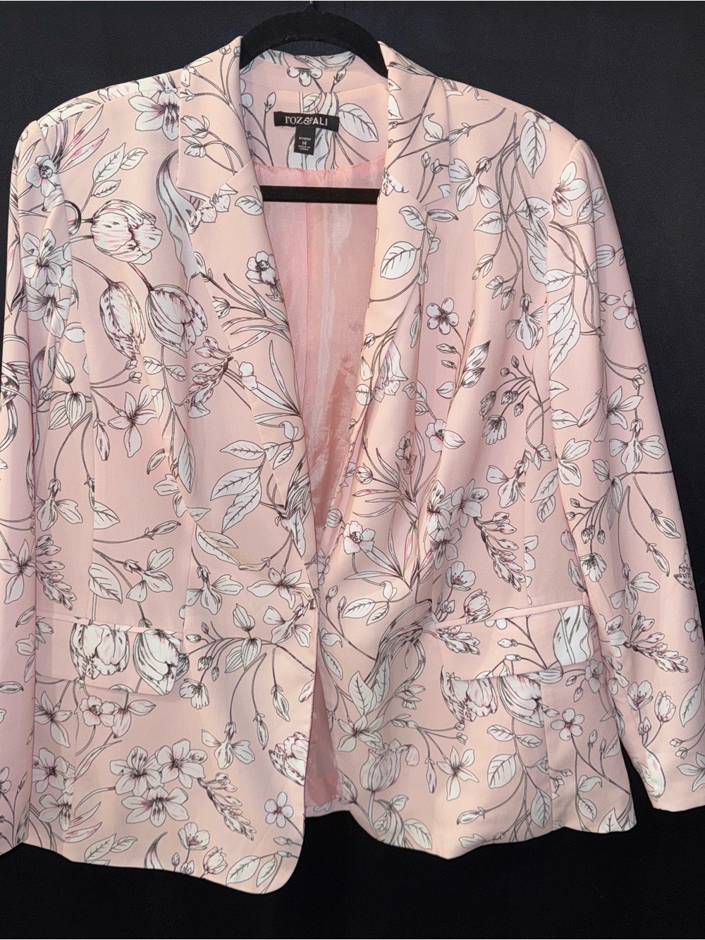 Roz & Ali Light Pink Floral Notch Lapel Blazer